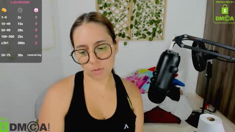 Snapshot of isabella_sweett_ chatting on 11/10/25, 09:14 Isabella online show from 11/10/25, 09:14