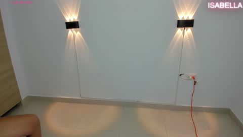 Isabella Thompson online show from 09/16/25, 09:05