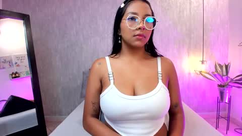 isabella zc online show from 02/22/25, 12:08