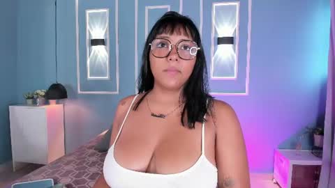 isabella zc online show from 07/30/26, 12:26
