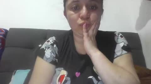 isabellaa_hills_ online show from 04/29/26, 03:27