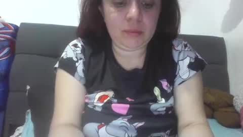 isabellaa_hills_ online show from 04/29/26, 05:30