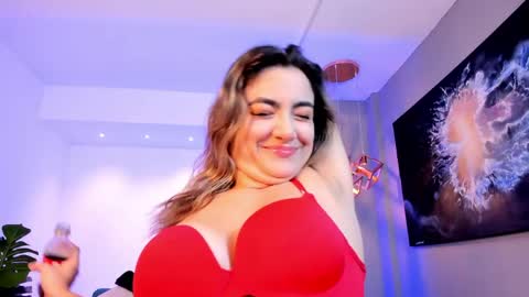 Isabella  Everyday From 0530 to 1430 Col Time online show from 04/13/26, 11:27