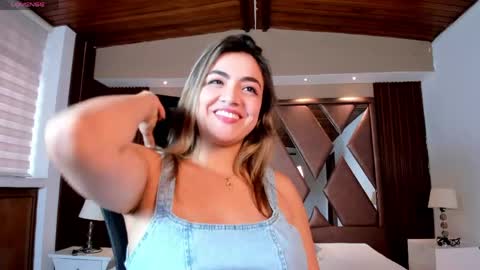 Isabella  Everyday From 0530 to 1430 Col Time online show from 04/14/26, 11:27