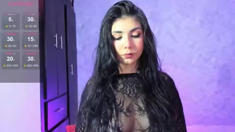 Instagram soybella01  online show from 01/09/26, 07:04