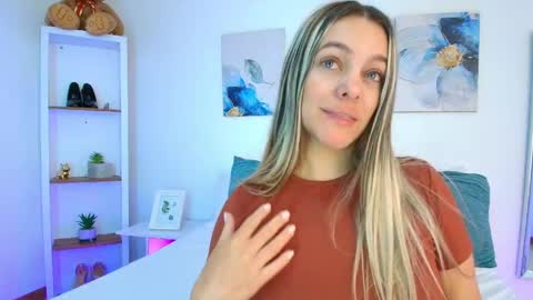 Isabella  online show from 04/14/26, 01:17