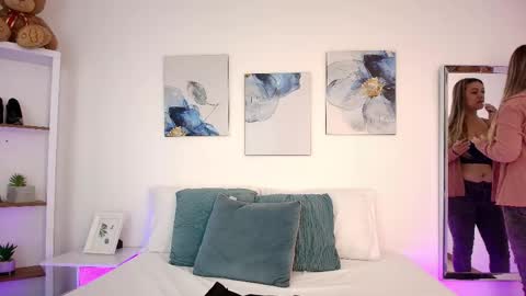 Snapshot of isabellaharley chatting on 04/20/26, 01:36 Isabella online show from 04/20/26, 01:36
