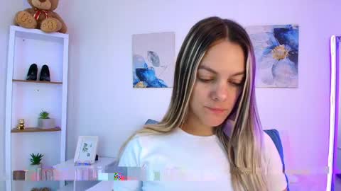 Snapshot of isabellaharley chatting on 05/05/26, 02:47 Isabella online show from 05/05/26, 02:47