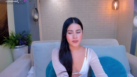 Isa Hill  online show from 12/18/24, 07:19