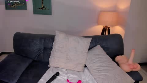 Isa Hill  online show from 01/07/25, 10:08