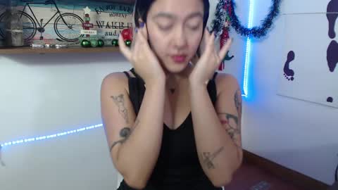 Snapshot of isabellakoff chatting on 12/28/24, 12:24 Tati - online show from 12/28/24, 12:24