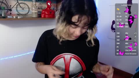 Snapshot of isabellakoff chatting on 01/20/25, 12:07 Tati - online show from 01/20/25, 12:07