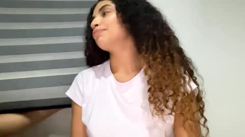 Snapshot of isabellakoffs chatting on 12/17/24, 12:01 Isabella.. back again online show from 12/17/24, 12:01