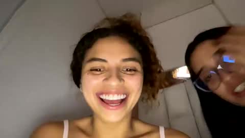 Snapshot of isabellakoffs chatting on 01/13/25, 08:47 Isabella.. back again online show from 01/13/25, 08:47