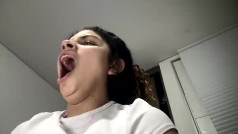 Snapshot of isabellakoffs chatting on 02/28/26, 05:52 Isabella.. back again online show from 02/28/26, 05:52