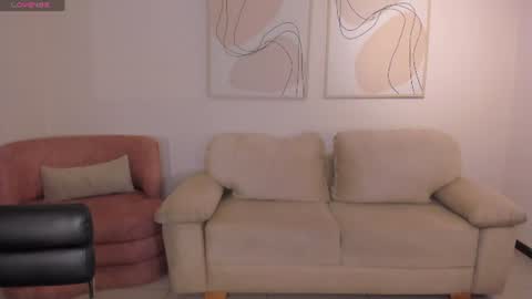 Isabella Moretti online show from 06/12/26, 04:44