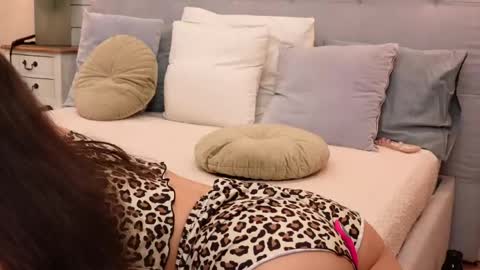 IsabellaMyst online show from 05/13/26, 08:06