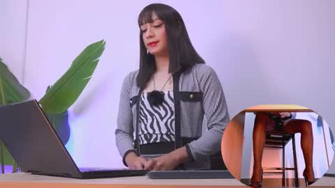 Help me with your follow independent model isabela online show from 04/02/26, 06:16