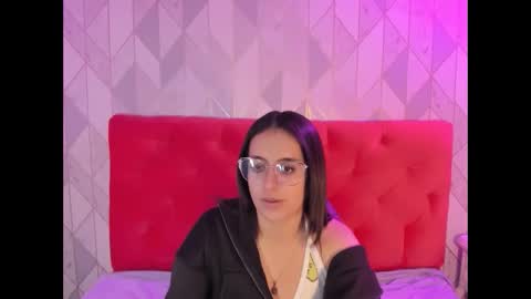 Isabella online show from 12/02/25, 05:35