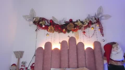 Snapshot of isabellas_smith chatting on 12/31/24, 10:45 Martina IG martissmith01 online show from 12/31/24, 10:45