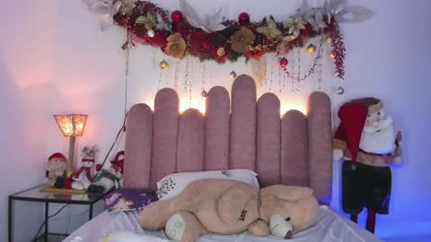 Snapshot of isabellas_smith chatting on 01/05/25, 05:41 Martina IG martissmith01 online show from 01/05/25, 05:41