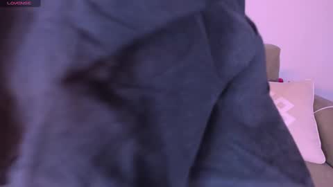 Snapshot of isabellas_smith chatting on 02/20/25, 10:27 Martina IG martissmith01 online show from 02/20/25, 10:27