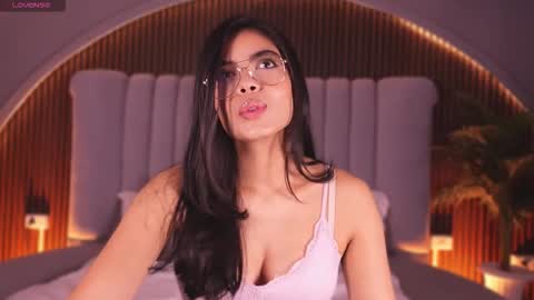 Isa  online show from 03/05/26, 04:30