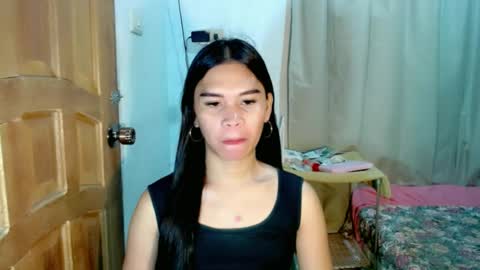 Snapshot of isabelle_amore chatting on 06/18/26, 08:13 Ysa online show from 06/18/26, 08:13