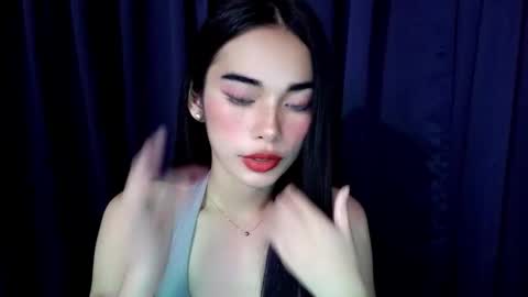 Isabelle online show from 11/17/25, 02:01