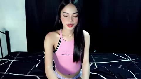 Snapshot of isabelle_willis chatting on 02/16/26, 04:03 Isabelle online show from 02/16/26, 04:03