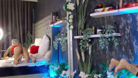 IsabelleEthan online show from 02/11/25, 10:26