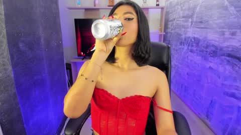 Snapshot of isabellefoxx chatting on 12/28/24, 08:58 Isa online show from 12/28/24, 08:58