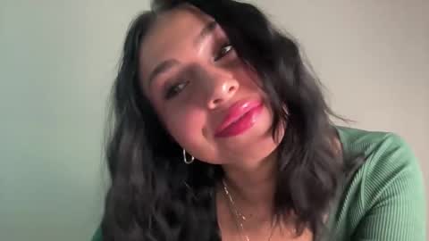 Snapshot of isabellekinsley chatting on 11/08/25, 12:00 isabellekinsley online show from 11/08/25, 12:00