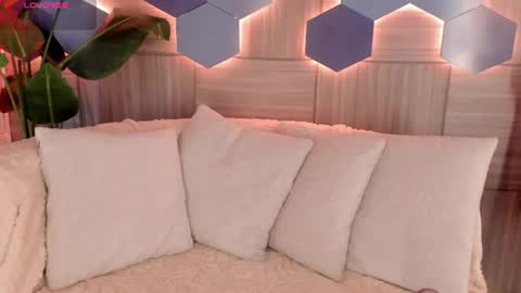 Snapshot of isabellestorm chatting on 06/29/26, 03:46 online show from 06/29/26, 03:46