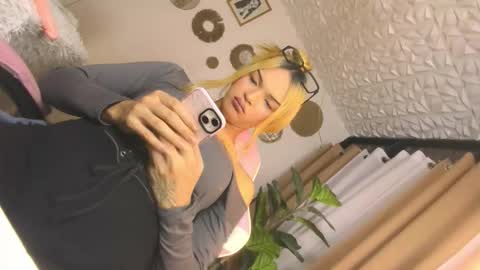 isabelliza princess online show from 03/20/26, 08:25