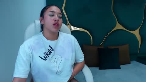isabellrodriguez18 online show from 02/07/25, 04:37