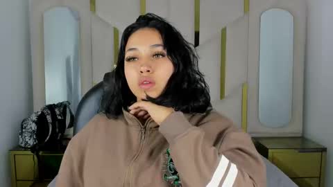 isabellrodriguez18 online show from 09/09/25, 03:17