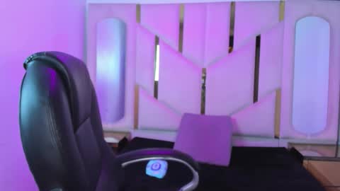 isabellrodriguez18 online show from 03/13/26, 03:57