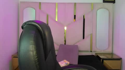 isabellrodriguez18 online show from 03/17/26, 03:33