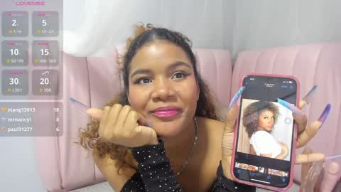 Snapshot of isabellsmmith chatting on 01/26/25, 10:12 Isabellsmmith online show from 01/26/25, 10:12