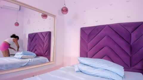 Snapshot of isabellsmmith chatting on 10/20/25, 07:58 Isabellsmmith online show from 10/20/25, 07:58