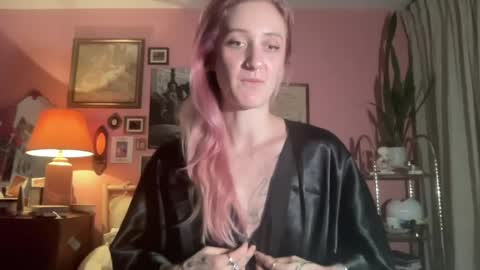 Snapshot of isabelsworld chatting on 08/03/26, 02:54 Isabel online show from 08/03/26, 02:54