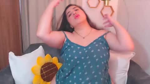 Isa online show from 02/05/26, 02:33