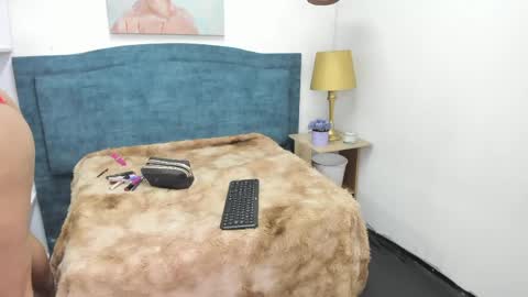 Isabel online show from 04/13/26, 12:43