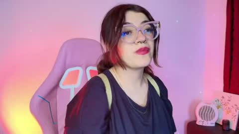 Isabella Ferrer online show from 07/04/26, 08:31