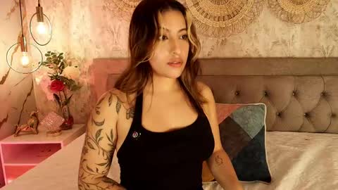Isa online show from 05/22/26, 12:33