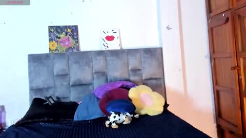 Isabela  online show from 11/06/25, 02:45