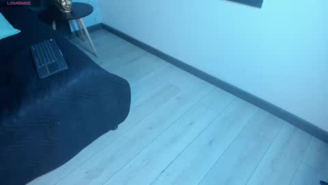 Snapshot of isasanders chatting on 11/08/25, 07:12 I S A S AN D E R S online show from 11/08/25, 07:12