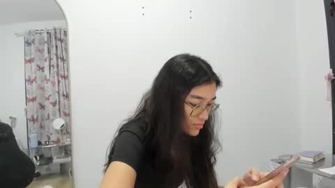 Isa Suarez online show from 03/04/26, 08:59