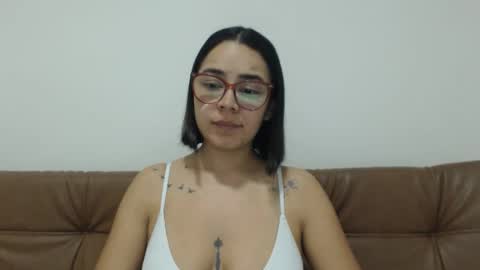 Emma online show from 10/15/25, 04:45